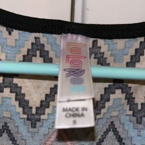 Small LuLaRoe top condition like new barley wormed patterned